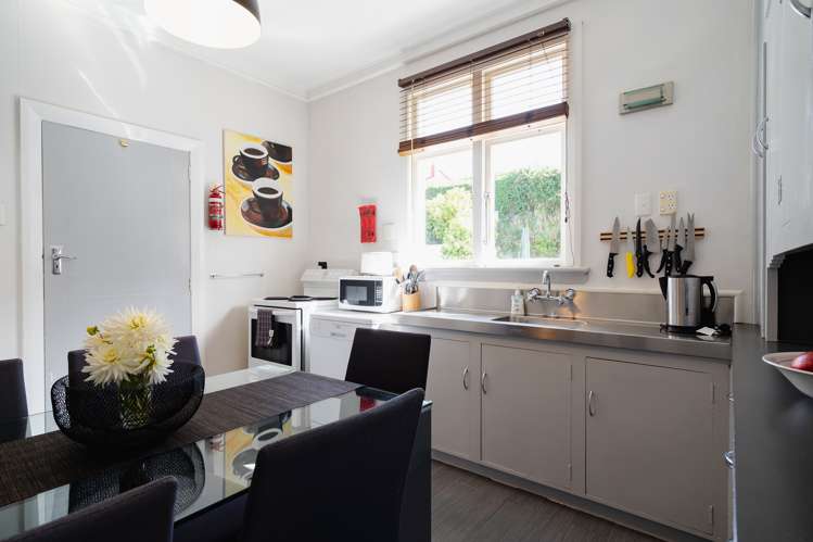 152 Easther Crescent Kew_10