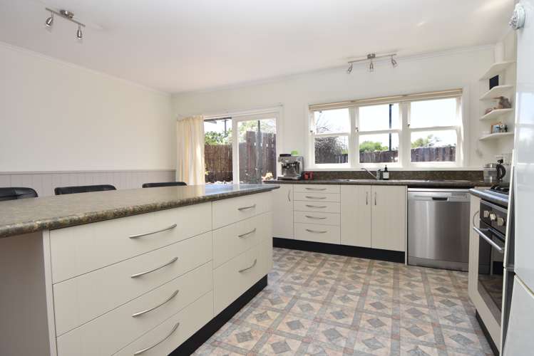 294 High Street South Carterton_8