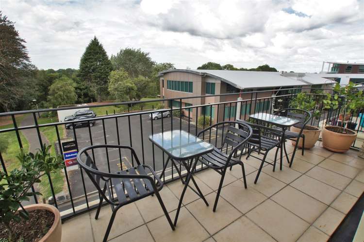 2a/11 London Street Hamilton Central_15