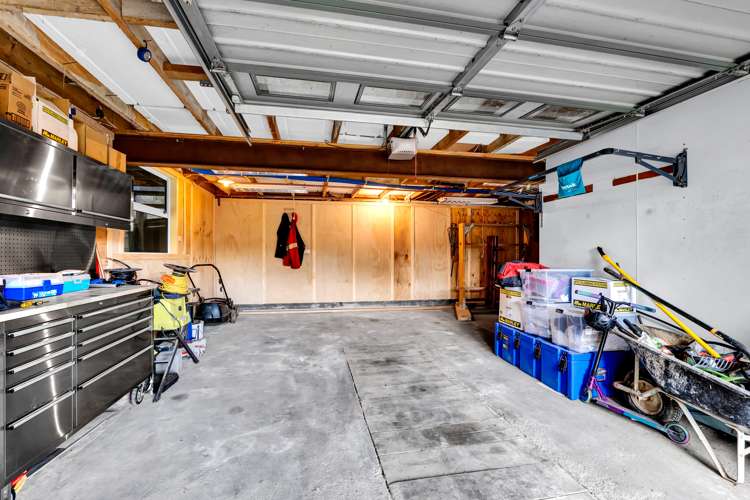 11 Roto Street Westown_13