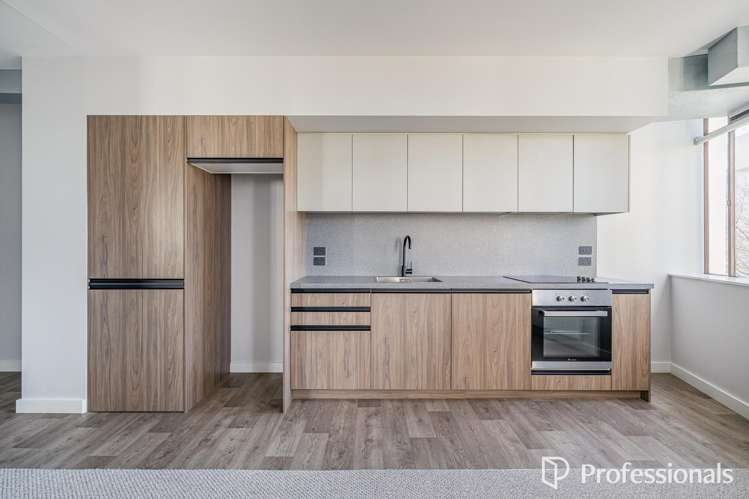 302/14 Laings Road Lower Hutt Central_1