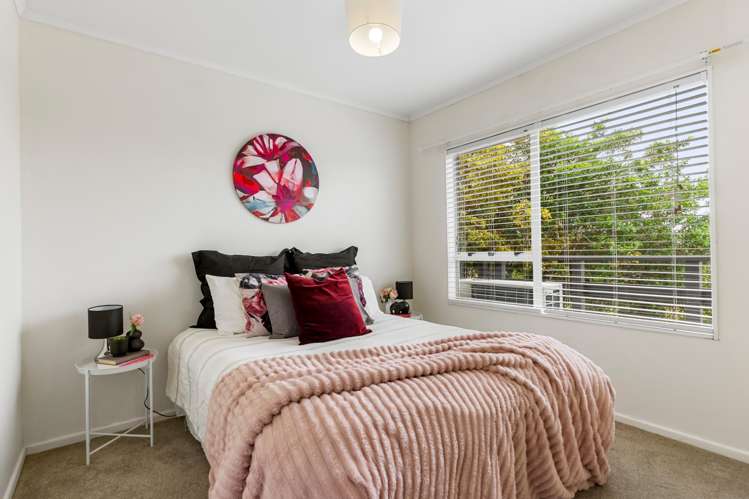 1/236 Helston Road Paparangi_6