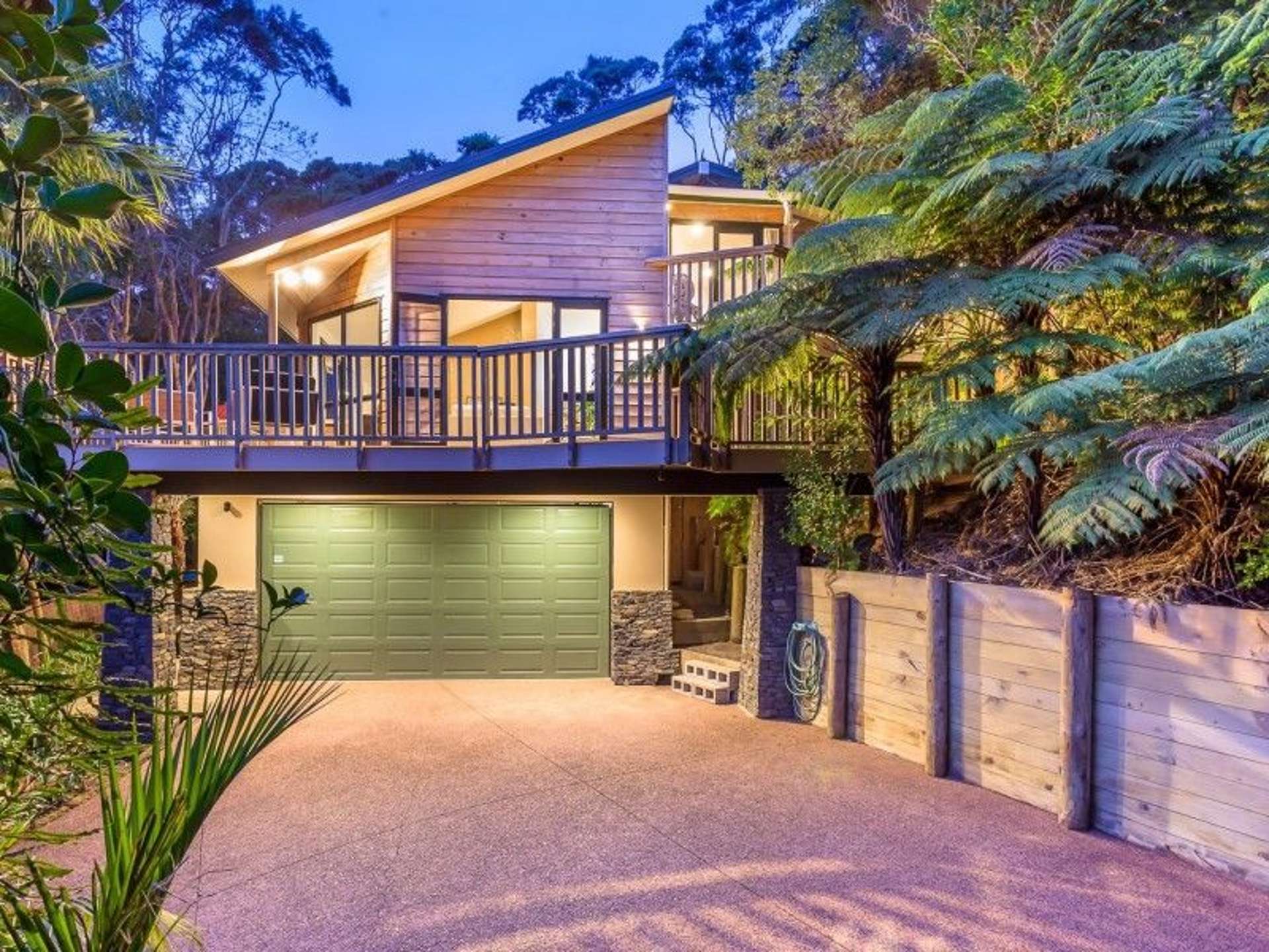 176 Laingholm Drive Titirangi_0