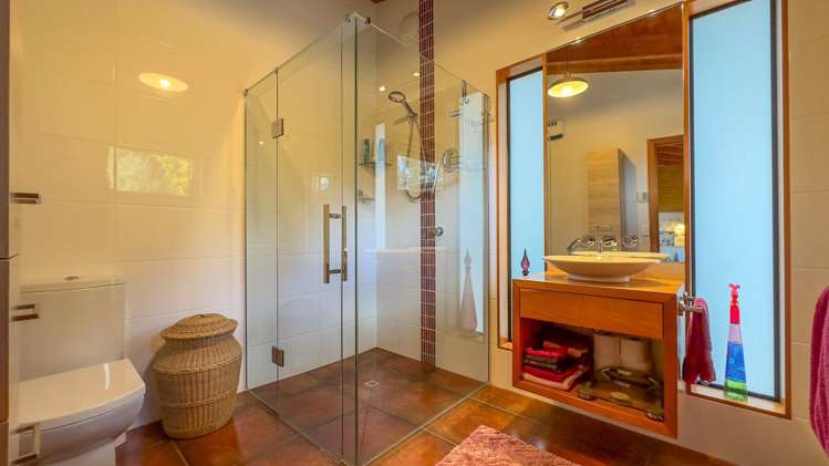 492 Hikuai Settlement Road Pauanui_28