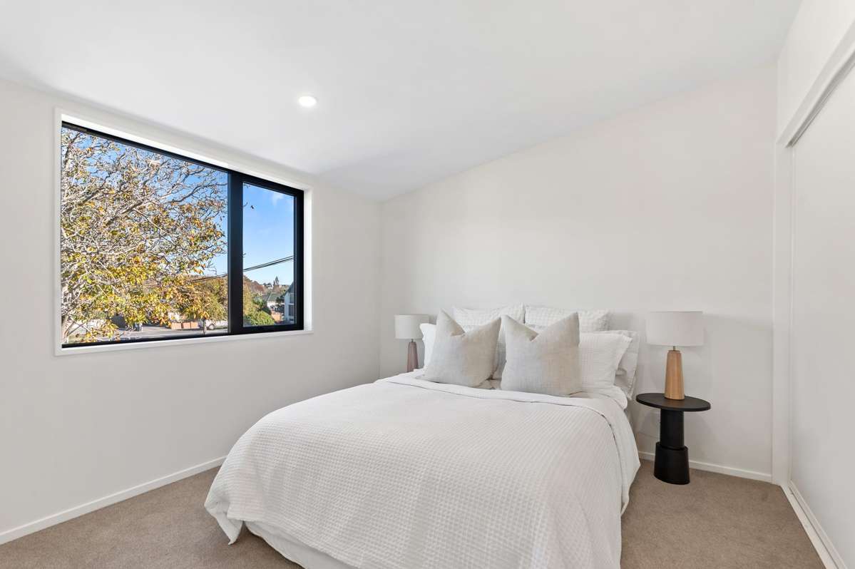 1/10 Seddon Street_5