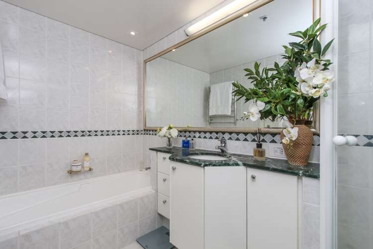 2004/8 Albert Street Auckland Central_11