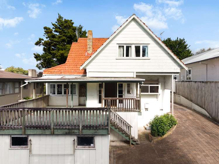 128 River Road Hamilton East_23