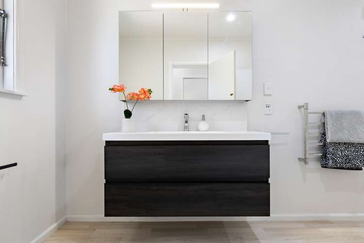 26 Charlcott Street Burnside_16