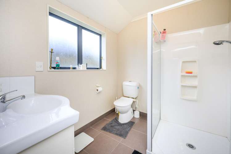 161 Pacific Drive Fitzherbert_12