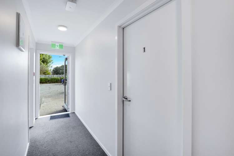 Unit1 3/13 Crescent Court Melville_7