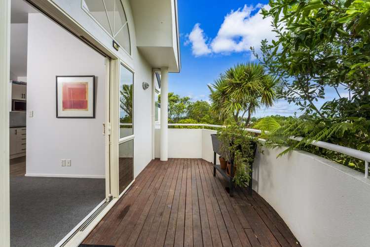 8 Caversham Drive Torbay_18
