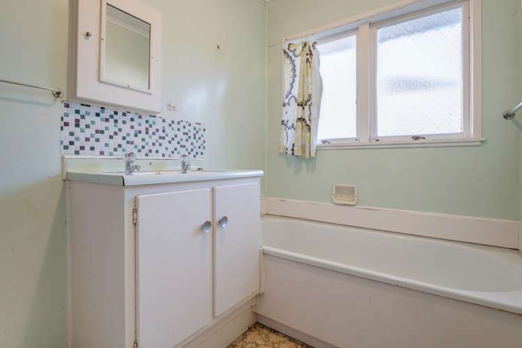 1/229 Glenfield Road Hillcrest_8