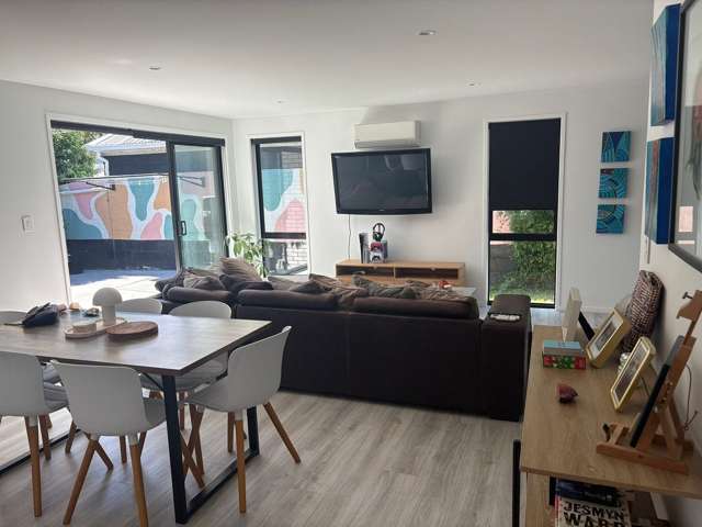 120 Seaview Road Westown_1