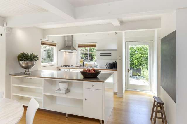 1-3/37A Holmwood Road Merivale_3