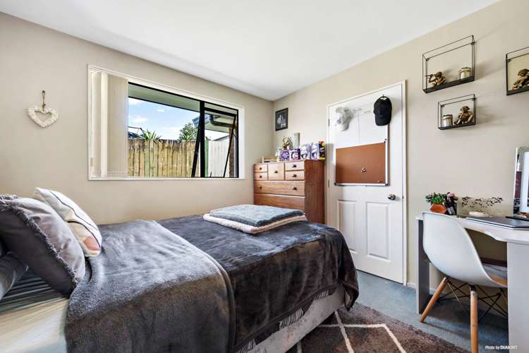 6 Jever Place Massey_6