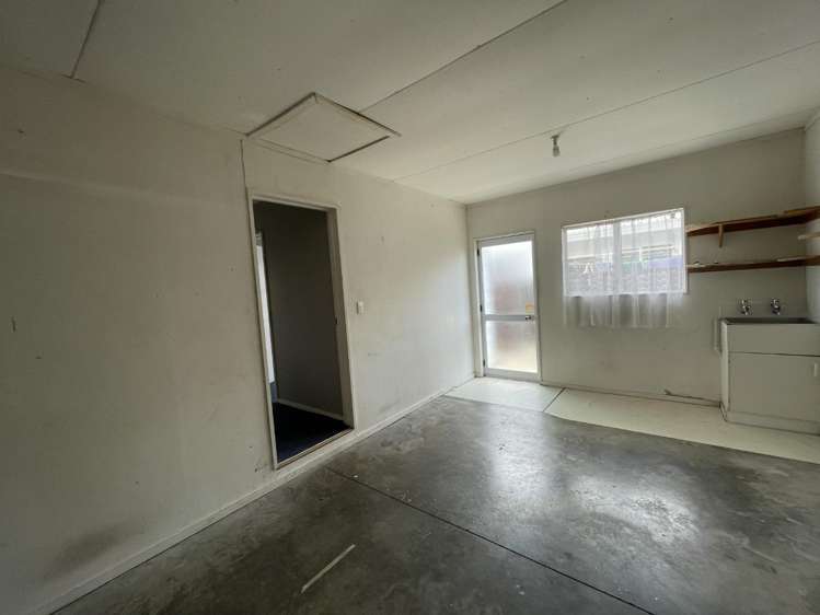 2/821 Lawrence Street 10474_7