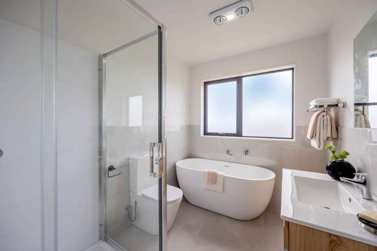 6/43b Waimumu Road Massey_10