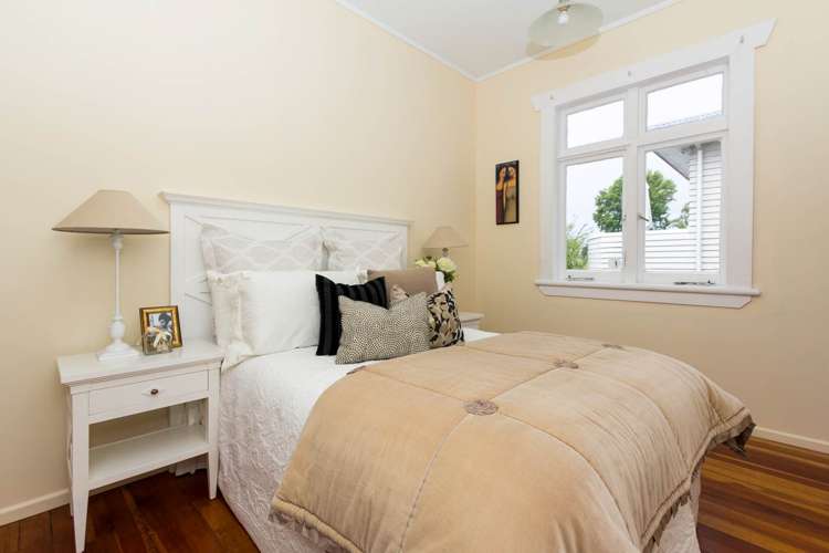 8 Garry Road Mt Eden_12