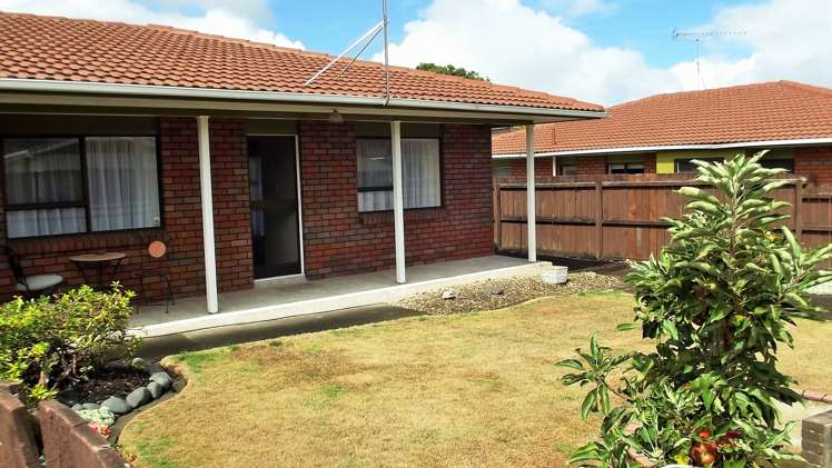 2/64 Marne Road Papakura_14