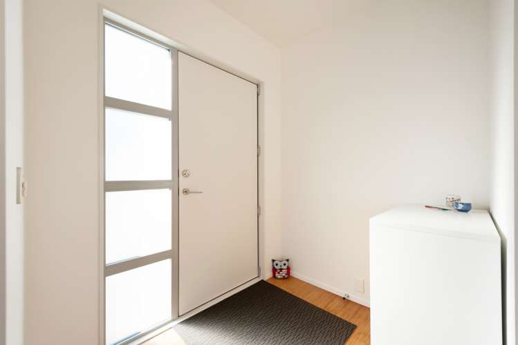 1 Saddleback Grove Karori_8