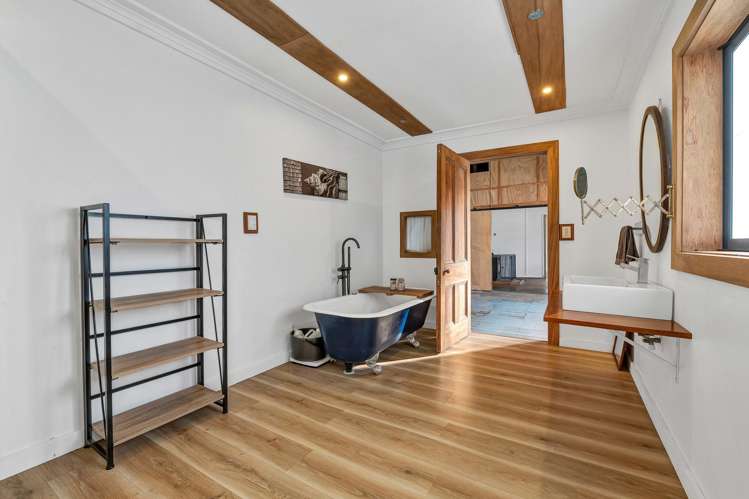 3286 South Road Pihama_11