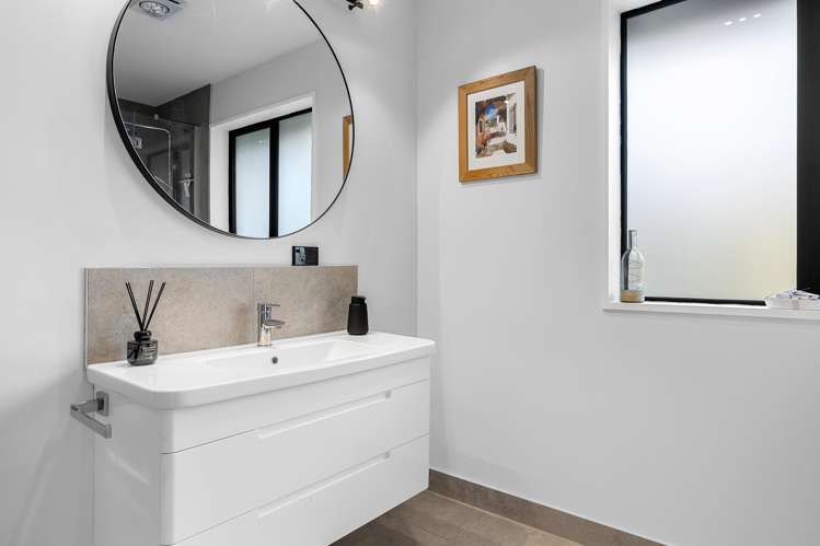 6 Cedar Place Amberley_19