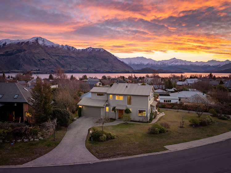 97 Hunter Crescent Wanaka_1