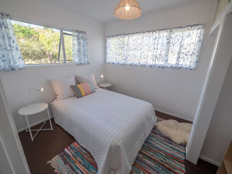 5 Seaview Road Cable Bay_13