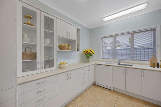 34 Lowry Place Frimley_3