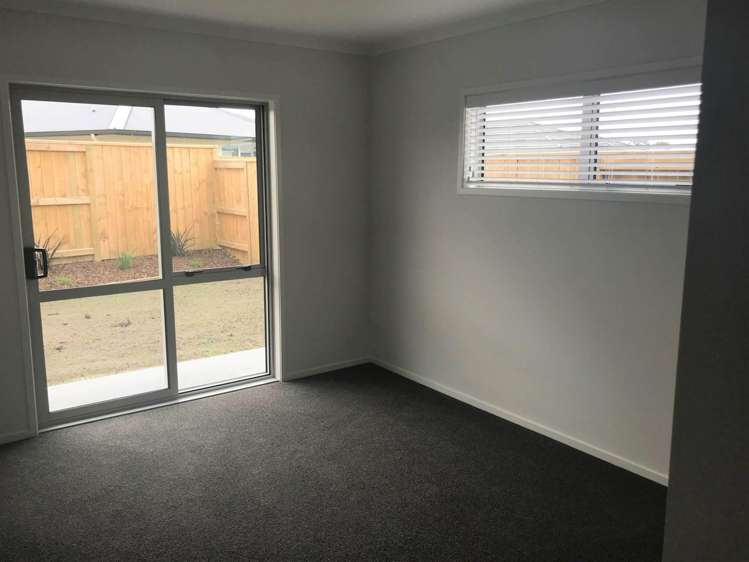 19 Kahuparere Crescent Pyes Pa_5