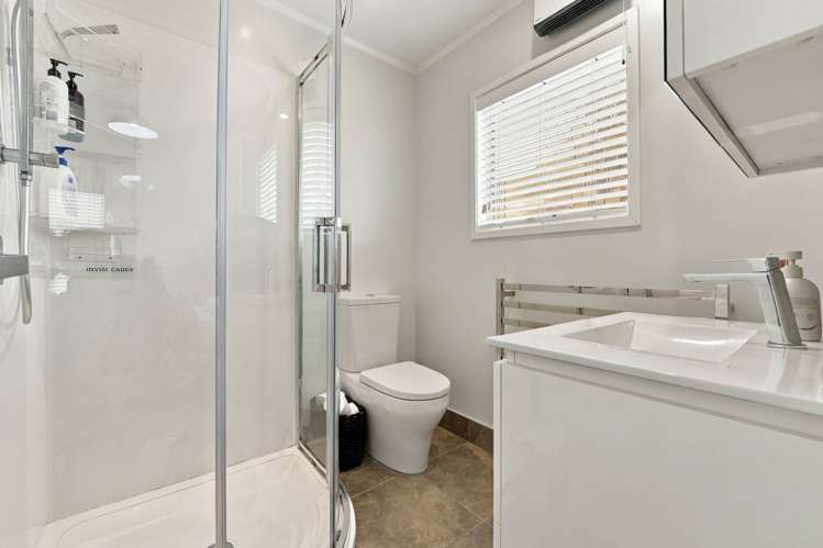 127 Bradbury Road Botany Downs_22