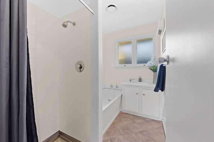 2/4 Kyeburn Place Avonhead_7