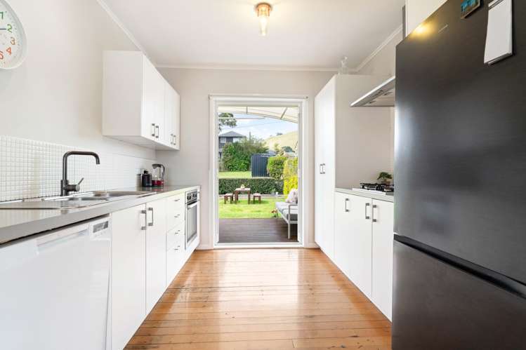 71 Wallace Road Mangere Bridge_6