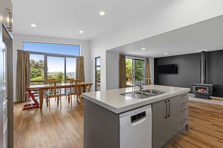 16 Hollybank Lane Governors Bay_5