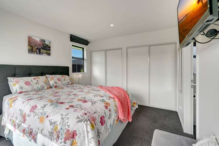 32 Shrimpton Avenue Woodend_12