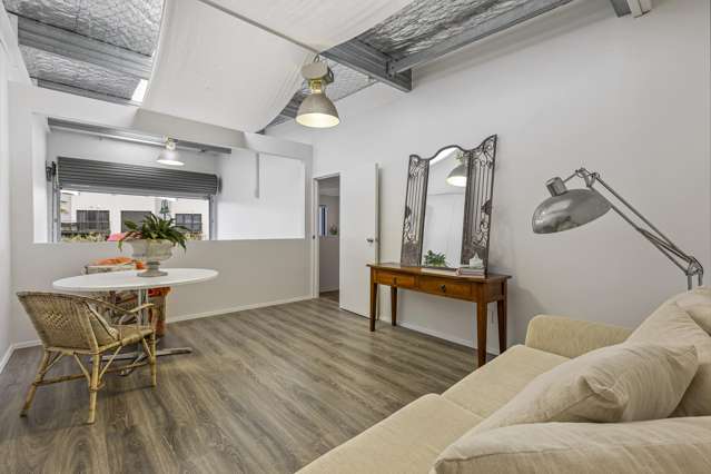 2/6 Airborne Road Rosedale_4