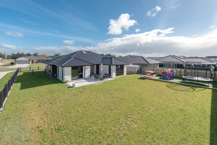 18 West Thompson Street Leamington_22