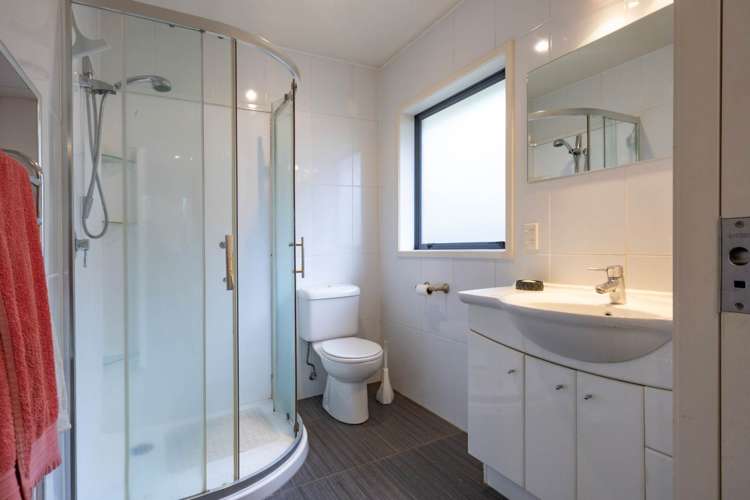 3 Frenz Drive Titirangi_13