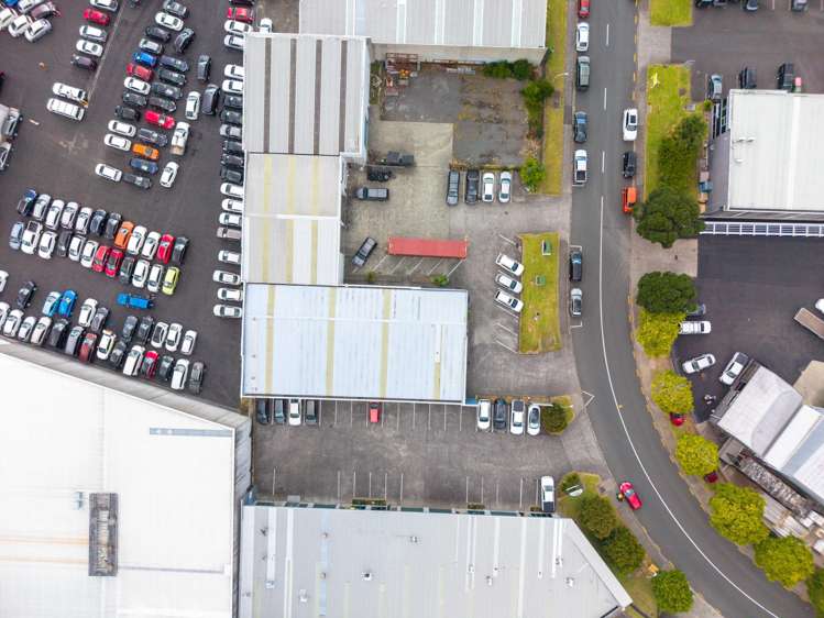 9-11 Paramount Drive Henderson_8