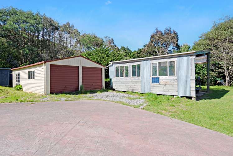 60 South Makara Road Makara_24