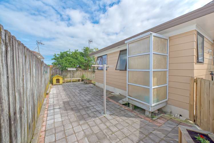 2/8 Silver Creek Road Manurewa_2