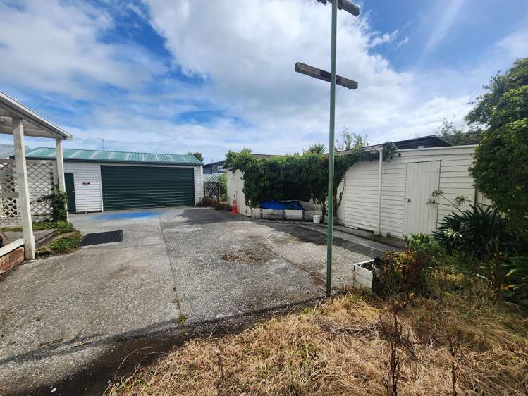 2 Palmerston Street Greymouth_25