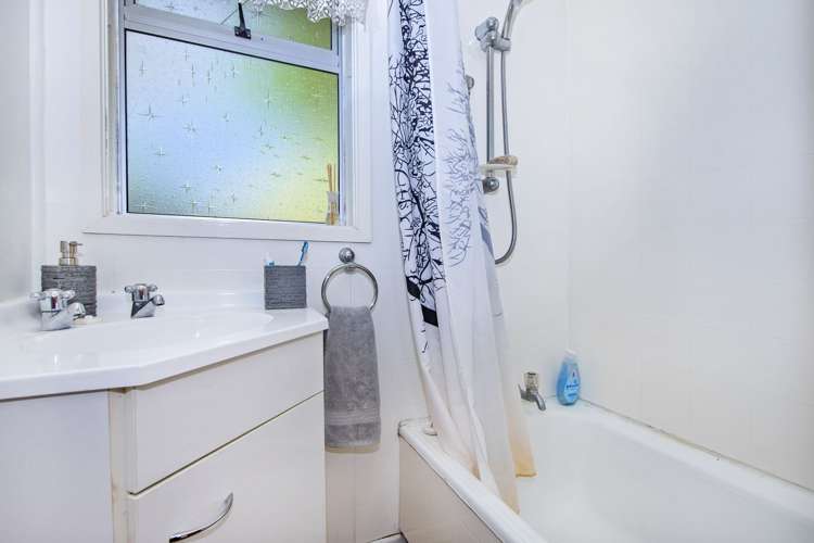 18 Cambridge Street Kamo_6