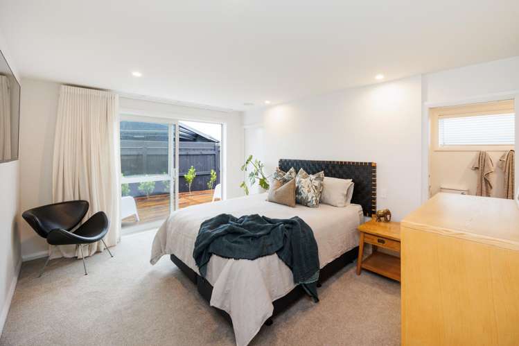 6 Solitude Crescent Kelvin Grove_26