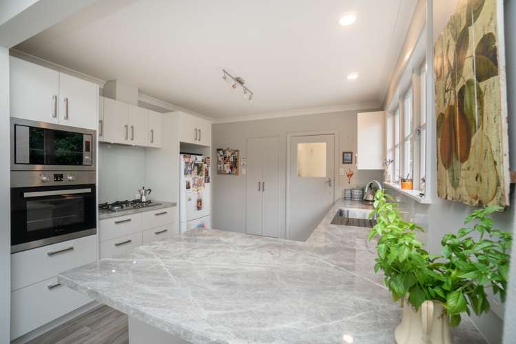 4 Brett Place Takaro_5