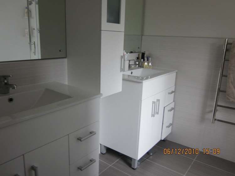 14 Askerne Drive Flat Bush_6