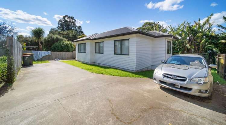 90 Chelburn Crescent Mangere East_0
