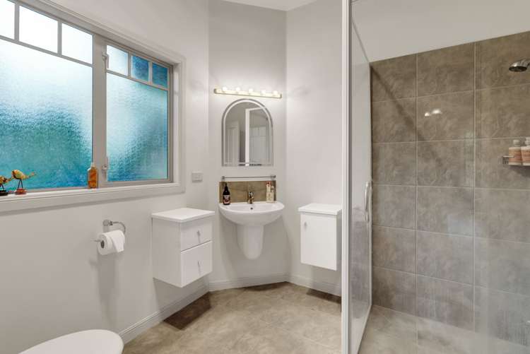 26 Shelter Grove Frankleigh Park_15