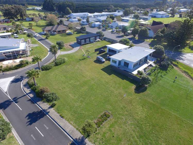 2 Flame Tree Lane Taipa_11