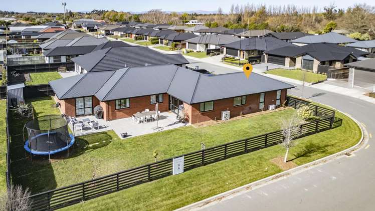 22 Minerva Crescent Woodend_1